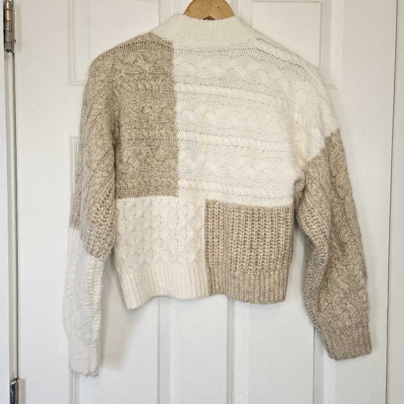Abercrombie & Fitch Tonal Patchwork Mixed Cable Knit Chunky Sweater Cream XS - Picture 8 of 8